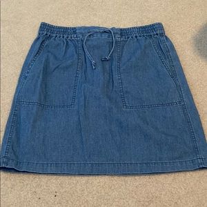 Stretchy jean skirt!
